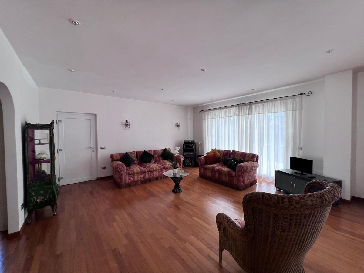 Villa Luxury Roma Marco Simone المظهر الخارجي الصورة