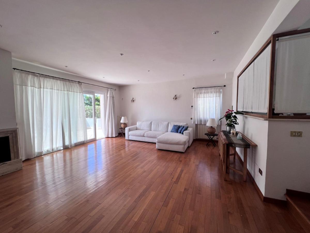 Villa Luxury Roma Marco Simone المظهر الخارجي الصورة